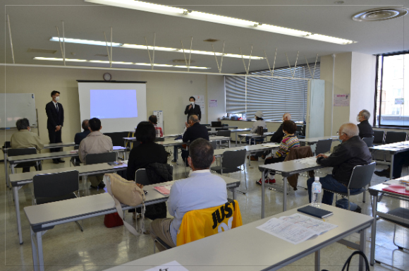 講師として、関東自動車共済協同組合の鈴木様をお招きしました。事故にあわない・起こさない安全運転についてご講義いただきました。