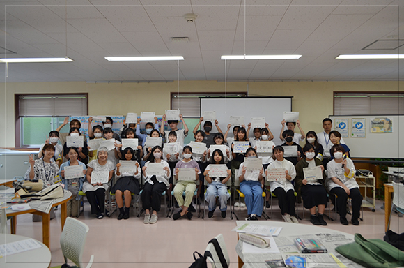 8月22日には、ユースボランティアに参加いただいた学生が集まり、ボランティア活動の振り返りを行う「シェアdeボランティア」が開催されました。